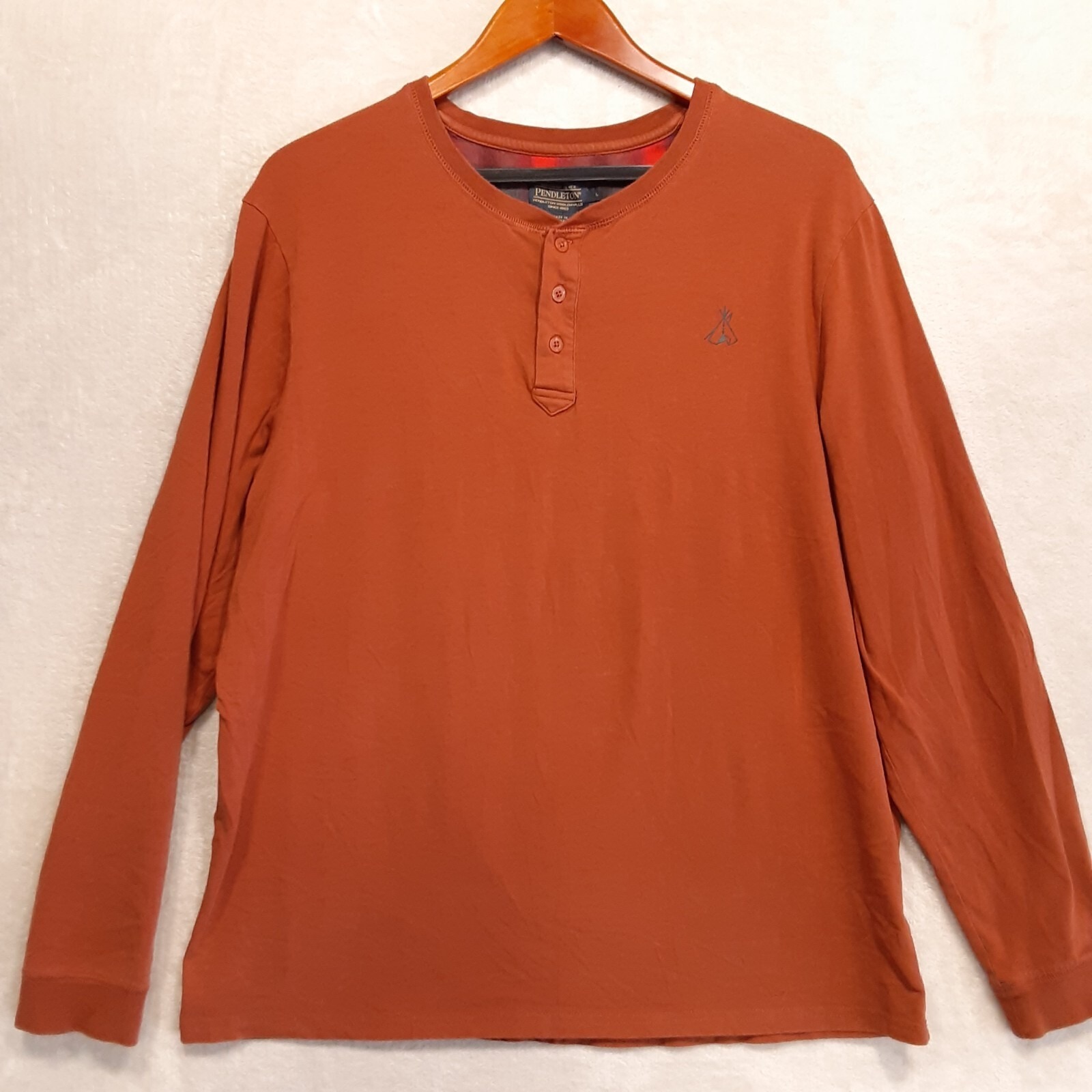 Pendelton Mens Ls Henley Button Shirt Sz.L/Burnt Orange/Tipi Logo/Outdoor